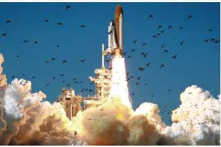 発射されるチャレンジャー号　Photo montage of the Space Shuttle Challenger disaster.　Galdrad 