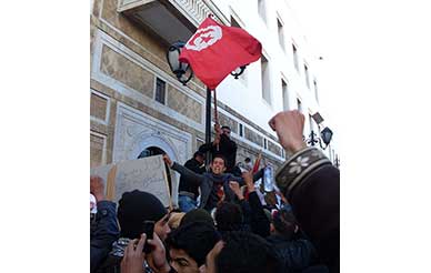 「ジャスミン革命」反政府デモ
Anti-government demonstrations during the Tunisian revolution